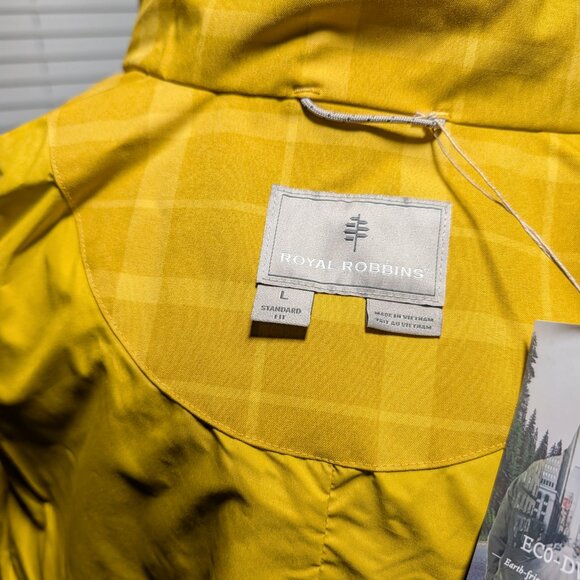 Royal Robbin Mobile Waterproof Large Gold Trench Plaid Coat, Women - Picture 5 of 11